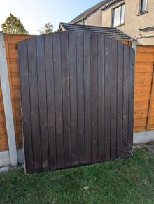 Side Gate