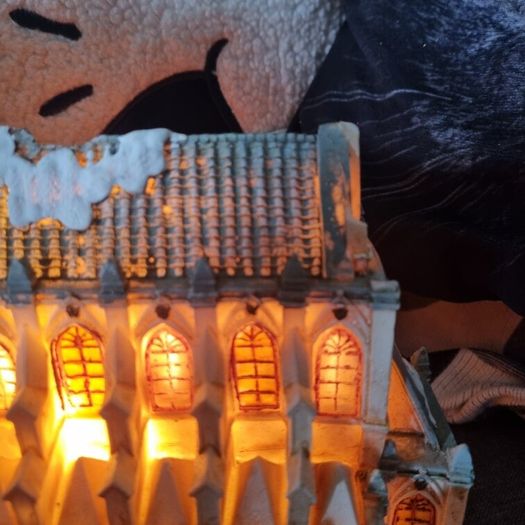 Christmas village cathedral Vintage Y2K plug in
