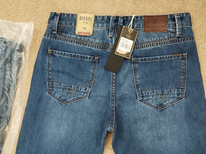 2 x Relaxed Bootcut Diesel Jeans 34/34
