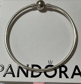 Pandora Moments Bangle-like new