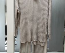 Leisure wear knitted top & trousers new size xs