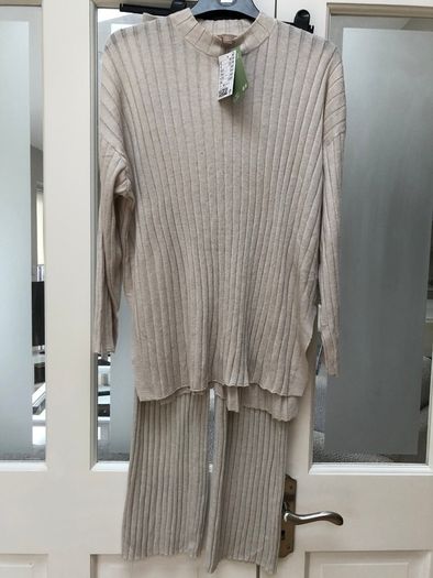 Leisure wear knitted top & trousers new size xs