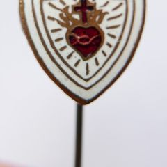 Vintage Irish Sacred Heart Collectable Enamel Stick Pin