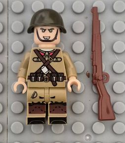 Lego compatible, military figures, soviet russian infantry. 15 figures plus rifles.