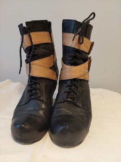 Stylish ankle boots.