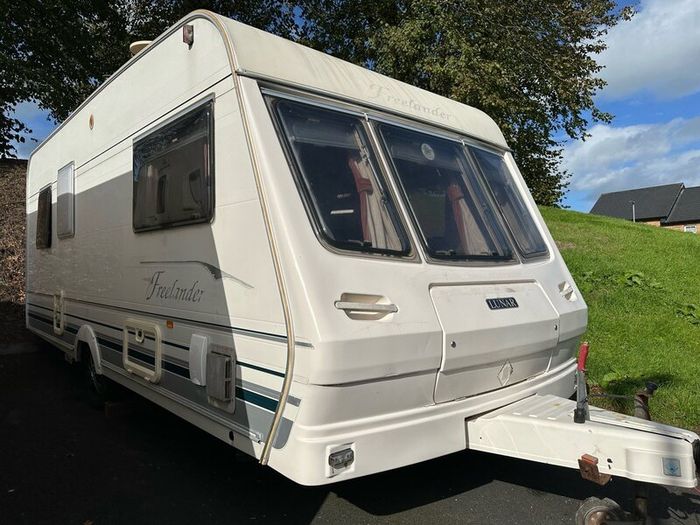 5 berth lunar caravan