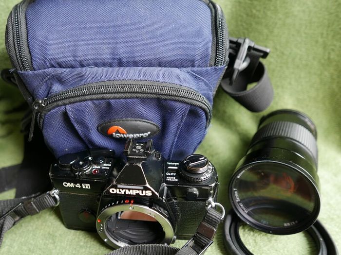 Olympus OM-4Ti Black 35mm SLR Film Camera Titan Body JAPAN and Vivitar series 1 28-90mm F2.8-3.5  FD mount lens