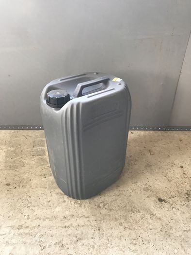 20/25 litre cans