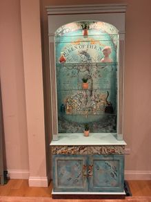 Tall Display Unit with lighting