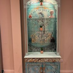 Tall Display Unit with lighting