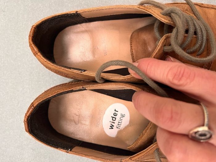 clarks brogues