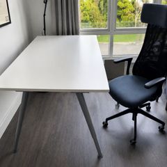 Ergonomic Mesh Office Chair with Headrest I Excellent Condition