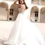 Wedding dress Image 3
