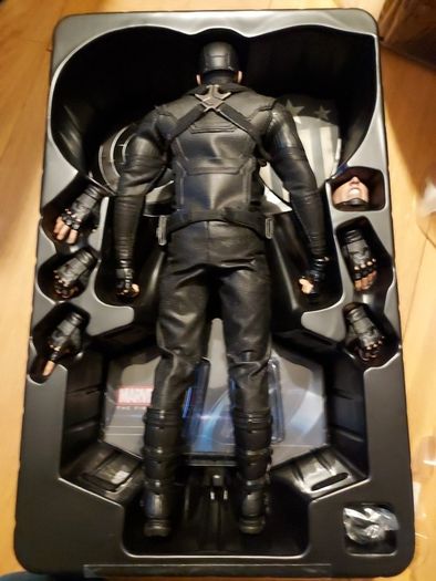 Hot Toys Captain America Concept Art Version MMS488 1/6 Hottoys