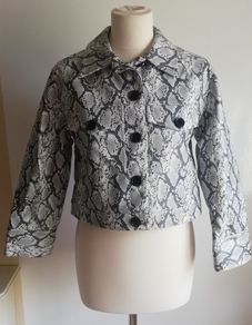 Monki Faux Leather Snake Print Crop Ladies Jacket Grey New With Tags CAN POST