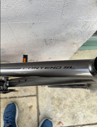 Road bike - GIANT Contend SL