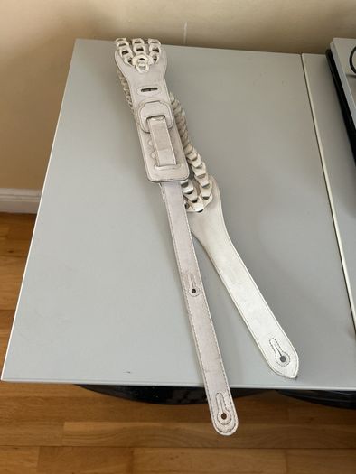 guitar strap