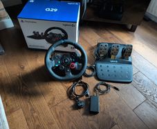 Logitech G29 Driving Force Racing Wheel & Pedals (PS5 / PS4 / PC)