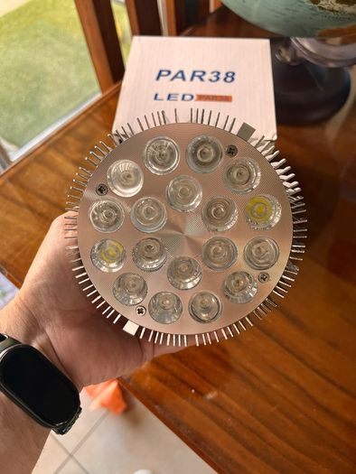 54W Full Spectrum LED Grow Light Bulb E27 Brand New