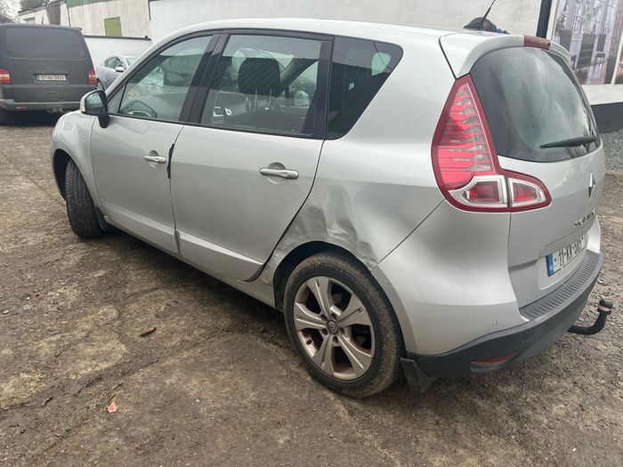 Renault Scenic - PARTS
