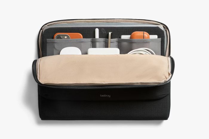 Bellroy Laptop Caddy 14" with company Logo - Brand new, Never Used