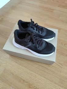 kids black trainers