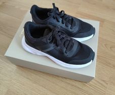 kids black trainers
