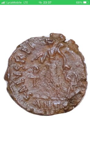r Arcadius, 383-408 AD. AE 11mm 1g Victory Manus Dei Christogram