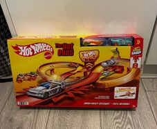 Hot Wheels track