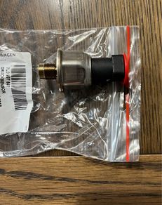 VW Volkswagen OEM Touareg-brake Pressure Metering Proportioning Valve 7L0907597
