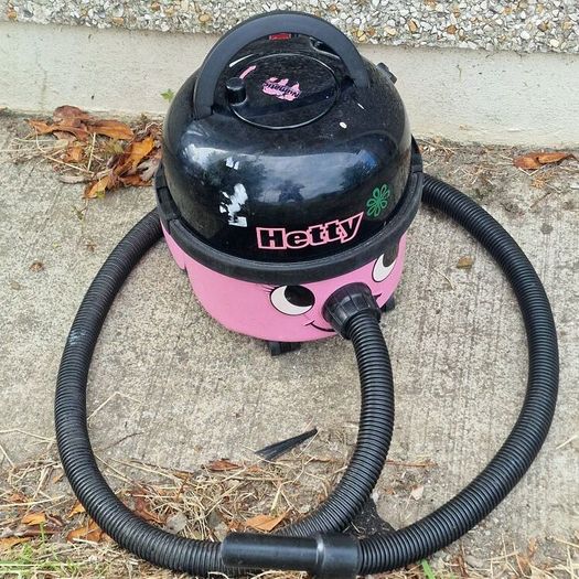 Numatic Hetty Pink Vacuum Cleaner