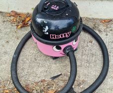 Numatic Hetty Pink Vacuum Cleaner
