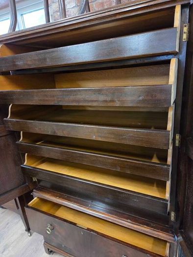 Antique Georgian-style Mahogany Linen Press