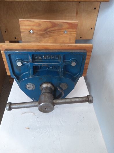 carpenters  vice.