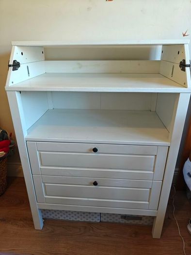 Sundvik ikea changing table.