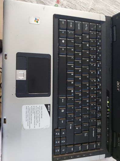 Vintage Acer Aspire. 5612 WLMi, Intel Core Duo Processor, CPU T2300, 1.66GHZ, 32 bit,  2GB Ram, Windows 10, Microsoft Edge, Chrome and VCL