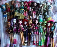 g1 monster high dolls