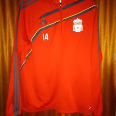 LFC training top
