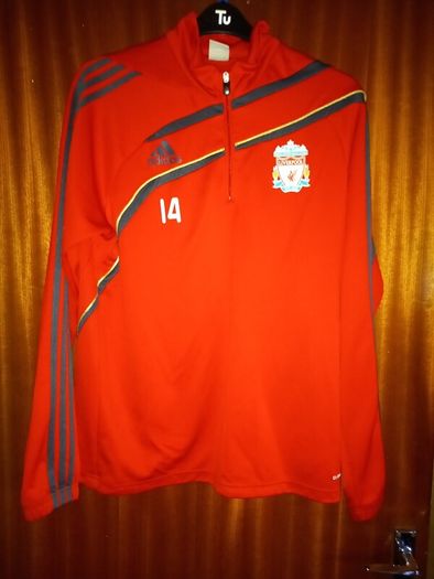 LFC training top