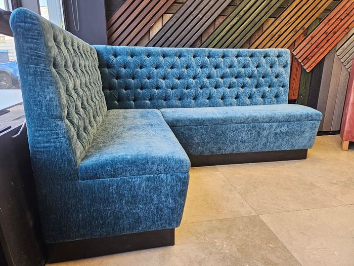 Chesterfield Style Dining Bench with Storage