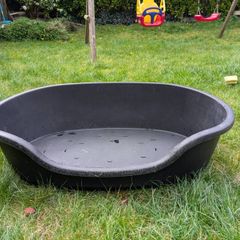 Plastic dog bed