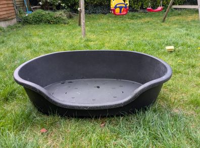 Plastic dog bed