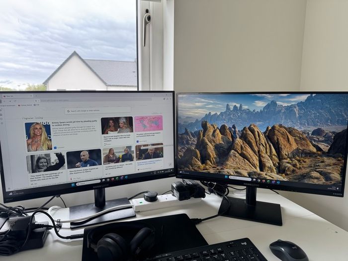 Total  2  Hannspree Monitors  24 inch Full HD Perfect WFH Setup