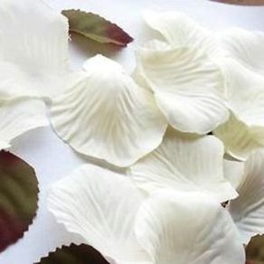 BRAND NEW 100 Cream/Ivory Rose Petals-1 3/4 TO 2 Inchs In Size