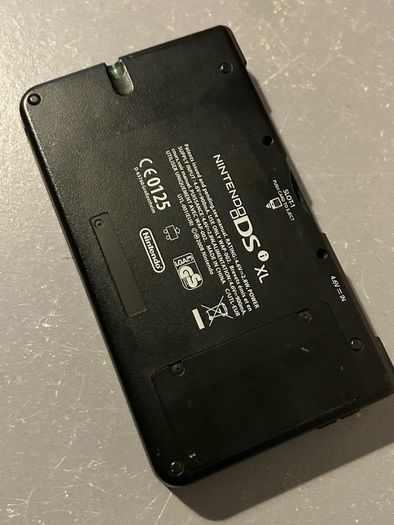 Nintendo DSi XL Green Bundle