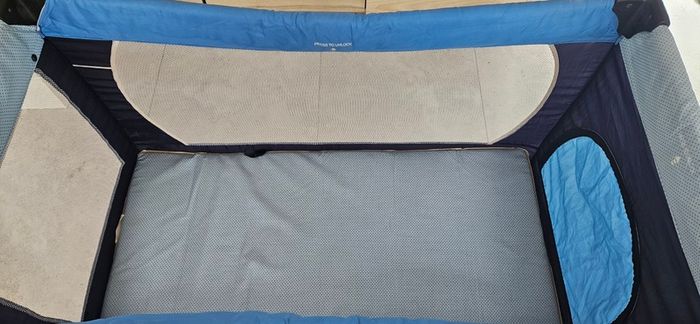 Travel cot