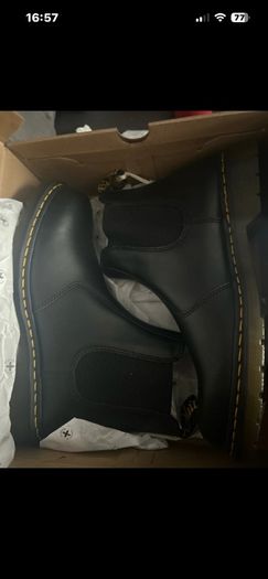 Dr Marten Boots - Brand new