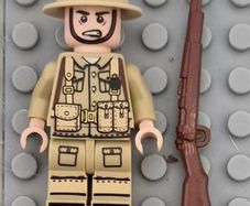Lego compatible, military figures, British infantry. 15 figures plus rifles.