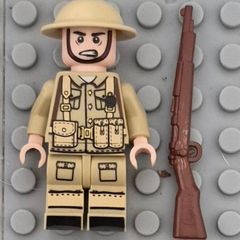 Lego compatible, military figures, British infantry. 15 figures plus rifles.