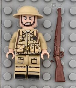 Lego compatible, military figures, British infantry. 15 figures plus rifles.